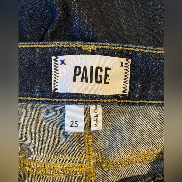 PAIGE Woman’s Dark Wash Cotton Blend Bermuda Raw Hem Jean Shorts, Size 25 - Picture 3 of 9